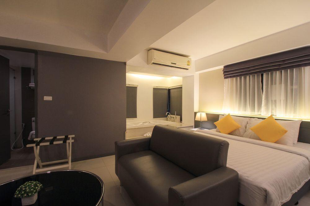 Myhotel Cmyk@Ratchada Bangkok Exterior foto